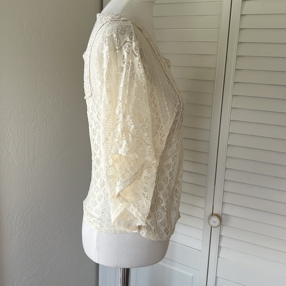 Lace top - Picture 3 of 5